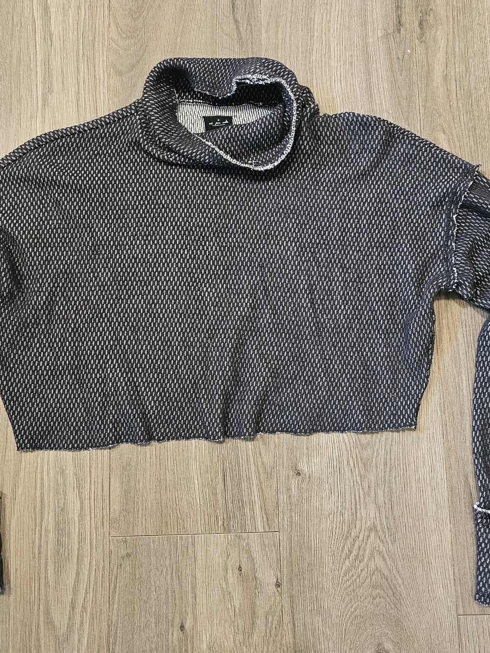 Urban Outfitters Women's Textured Black & White Cropped Turtleneck Sweater